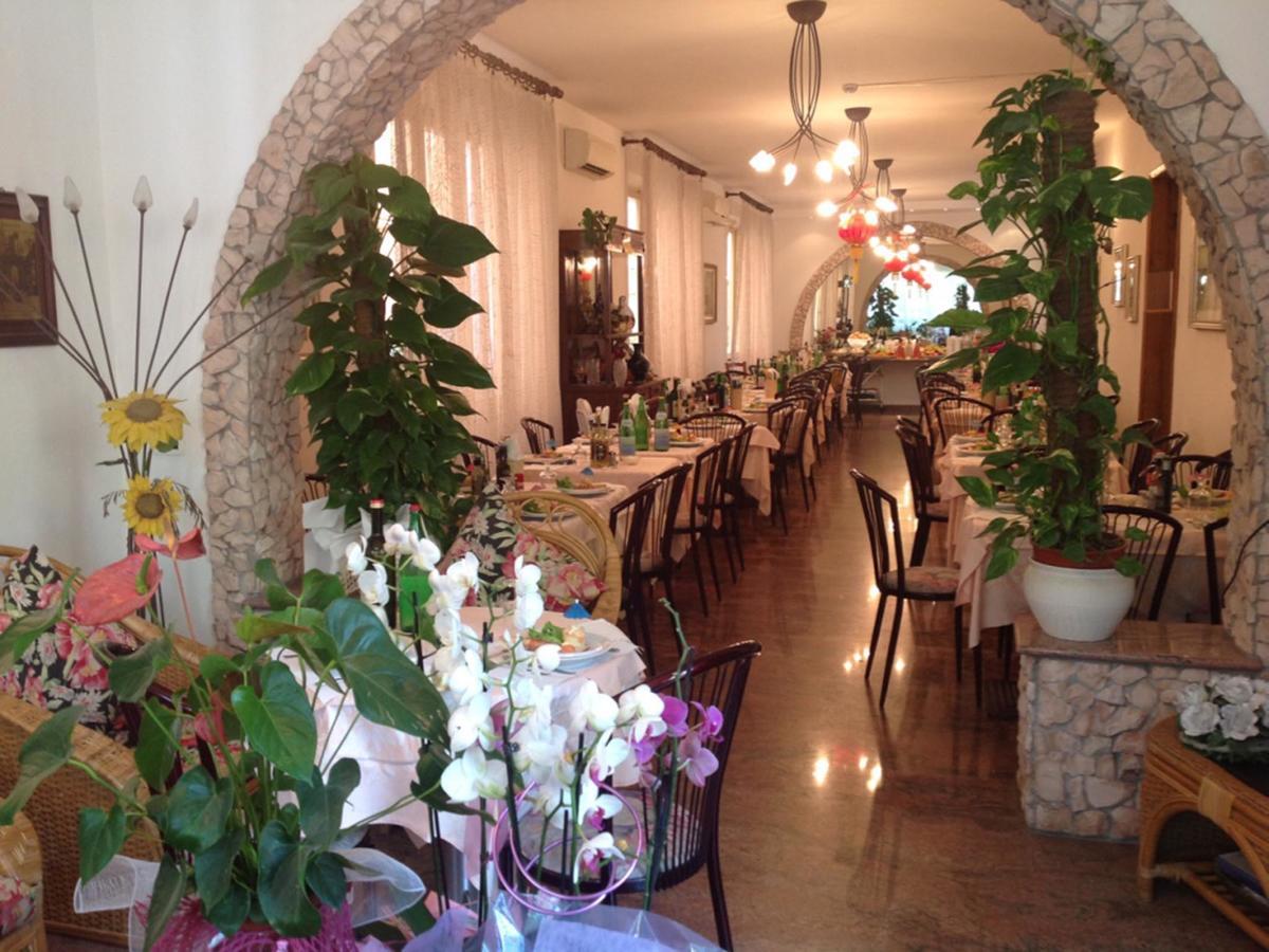 Hotel Pensione Ornella Cesenatico Ngoại thất bức ảnh