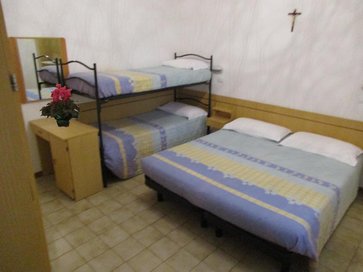 Hotel Pensione Ornella Cesenatico Ngoại thất bức ảnh