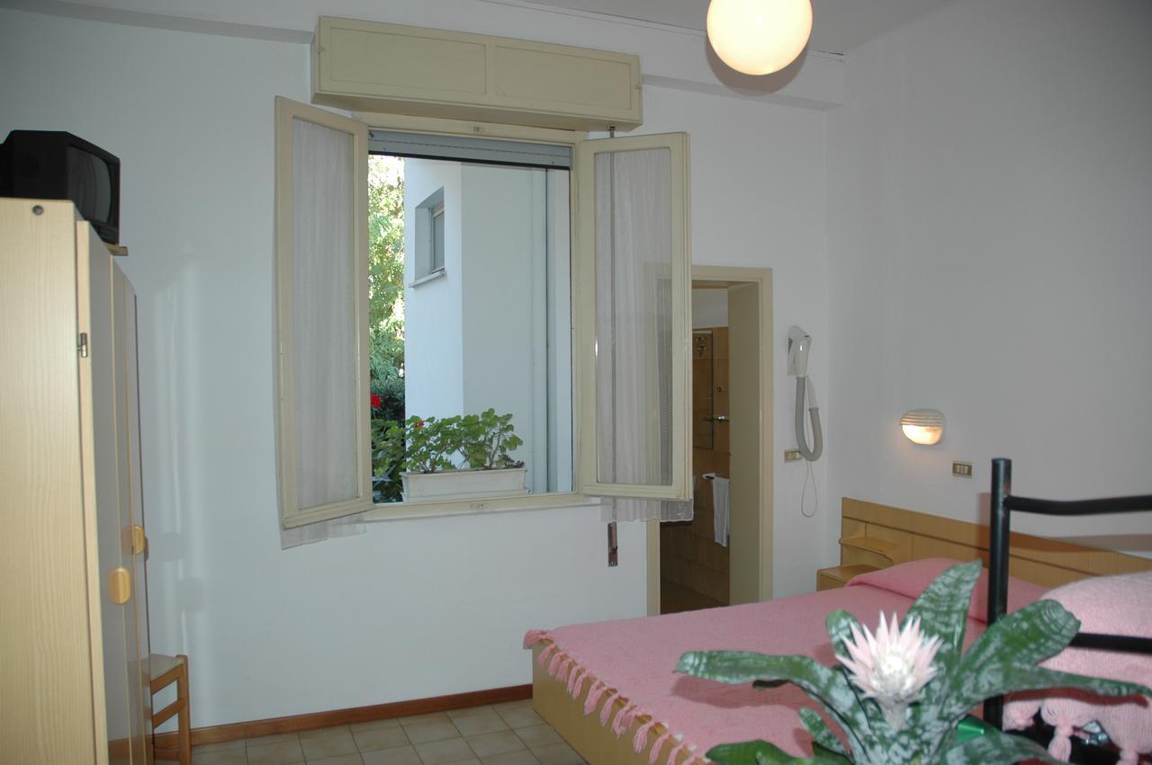 Hotel Pensione Ornella Cesenatico Ngoại thất bức ảnh